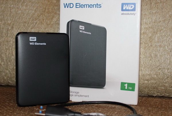 Внешний жесткий диск Western Digital Elements WDBUZG0010BBK 1 ТБ – обзор